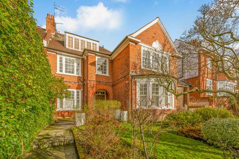 Ferncroft Avenue, Hampstead, London