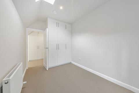 2 bedroom flat to rent, Netherhall Gardens, Hampstead, London