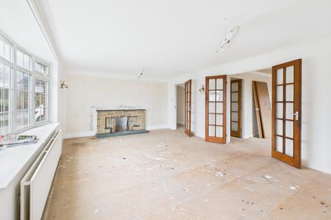 3 bedroom detached bungalow for sale, Green Avenue, Tarporley