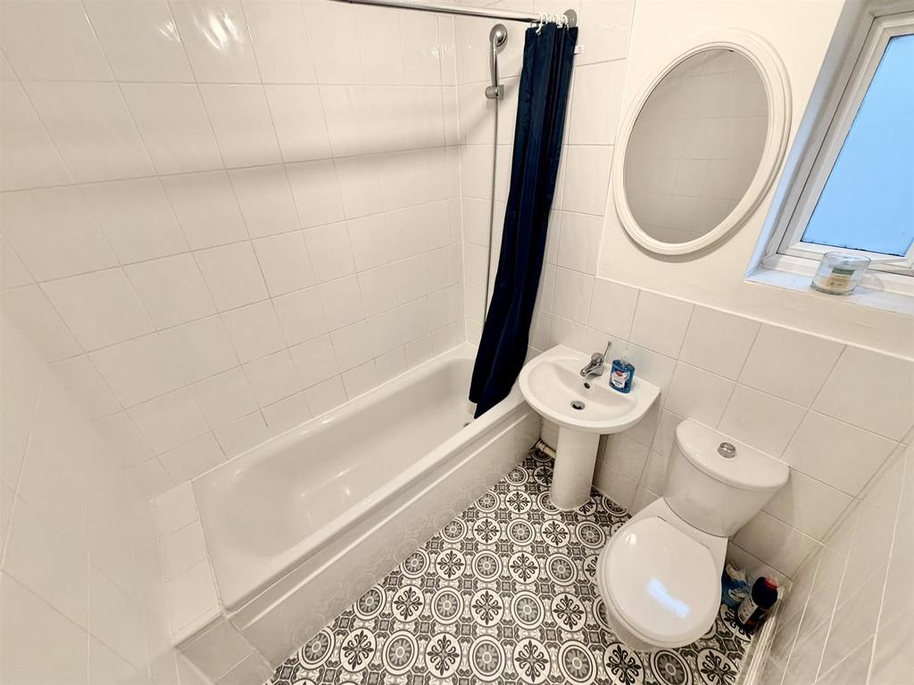 Bathroom.JPEG