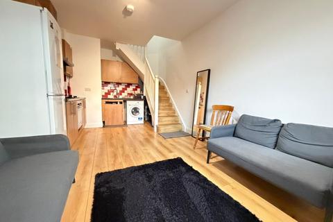 2 bedroom flat to rent, Hazeldene Drive, Pinner HA5