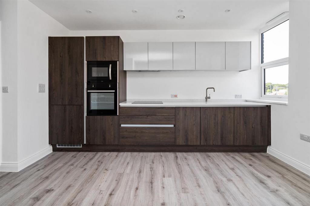 Warwick House - 16-2 lo.jpg
