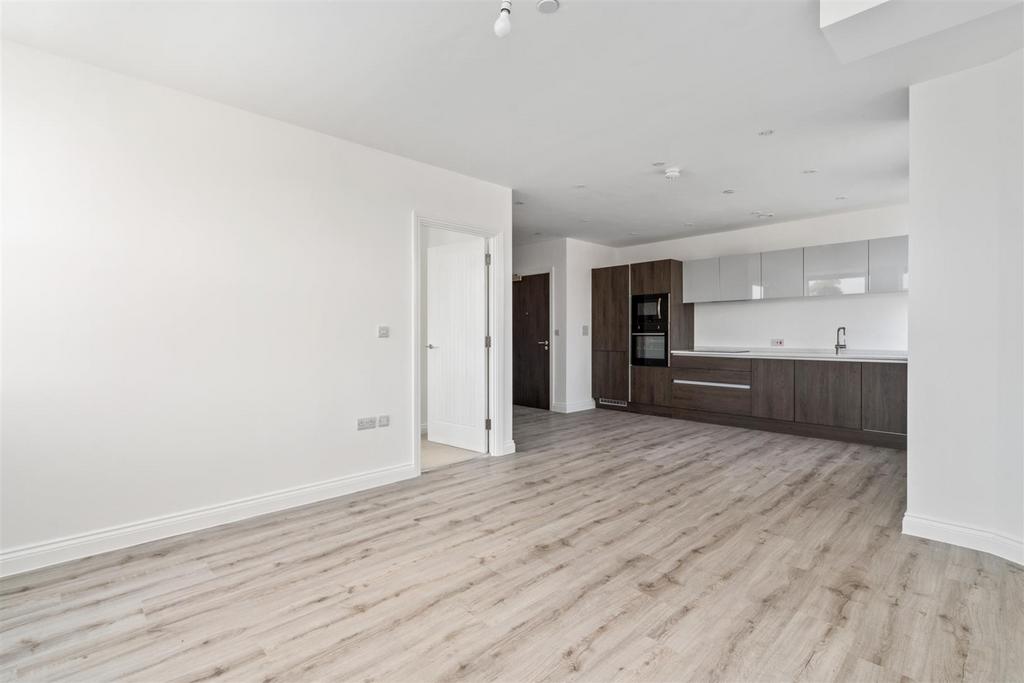 Warwick House - 16-4 lo.jpg