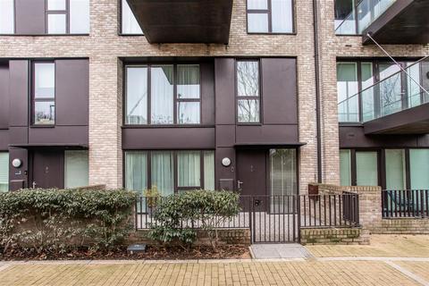 Highland Street, Stratford, E15