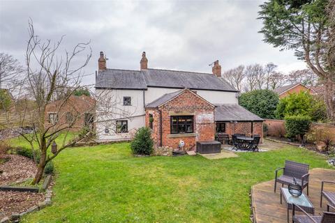 4 bedroom detached house for sale, Leyland Lane, Leyland