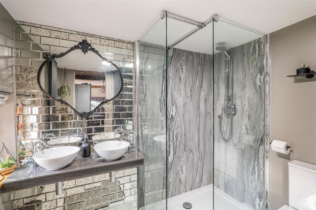Master Bedroom Ensuite