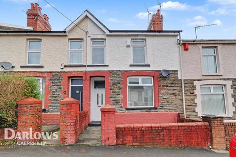 Llwyn on Street, Caerphilly