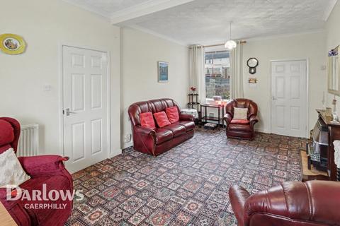 Llwyn on Street, Caerphilly