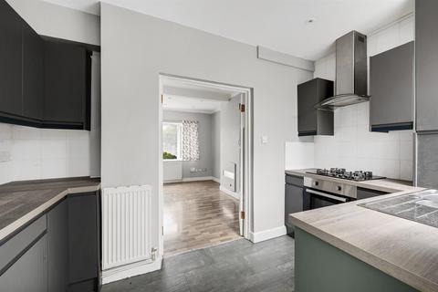 3 bedroom end of terrace house for sale, Downham Way, Bromley