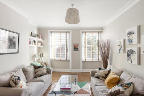 3 bedroom flat for sale, Nightingale Lane, London