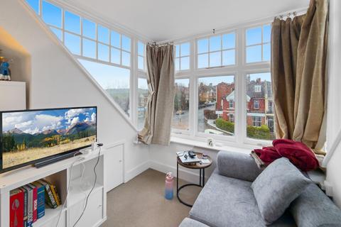 1 bedroom flat for sale, Beaconsfield Villas, Brighton, BN1