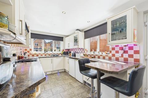 4 bedroom detached house for sale, Bed Detached Home, Bordon, Hampshire, GU35