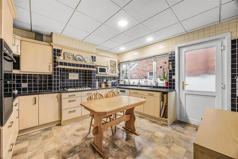 undefined, Kidmore End Road, Emmer Green, Reading