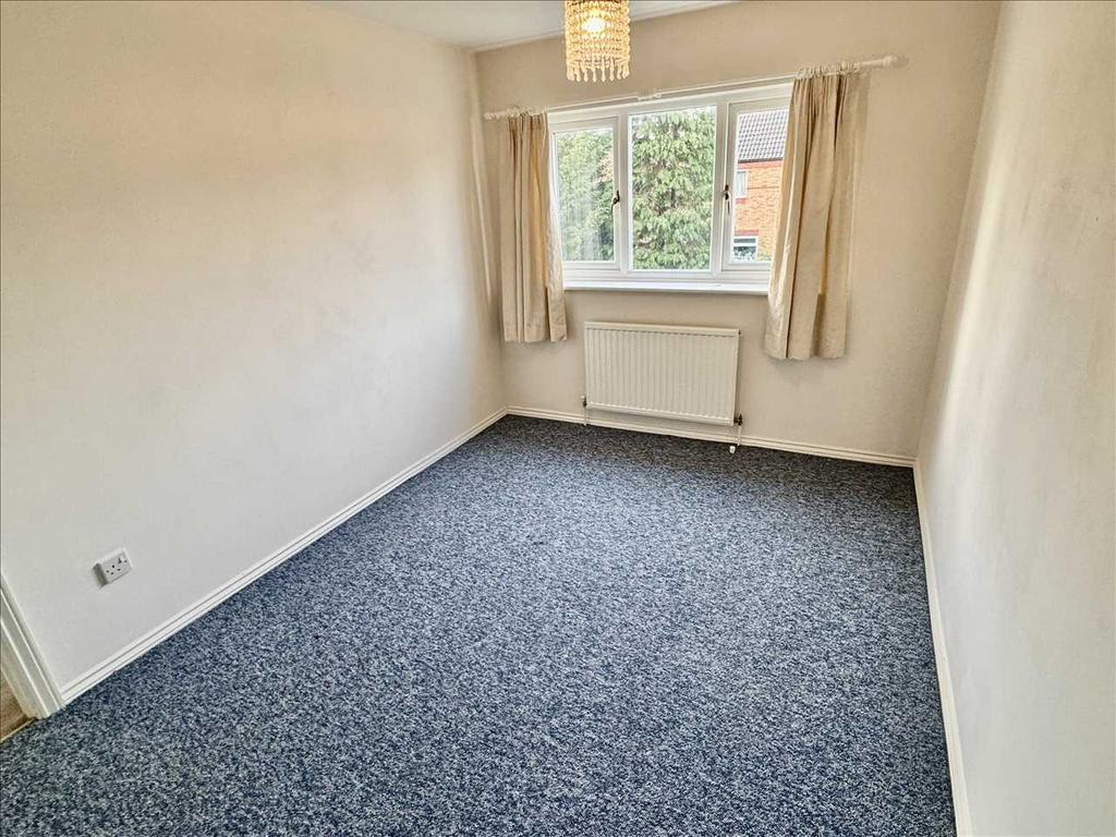 BEDROOM 2 (Rear)
