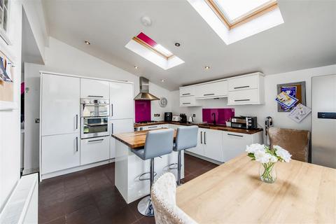 undefined, Northfield Close, Horndean
