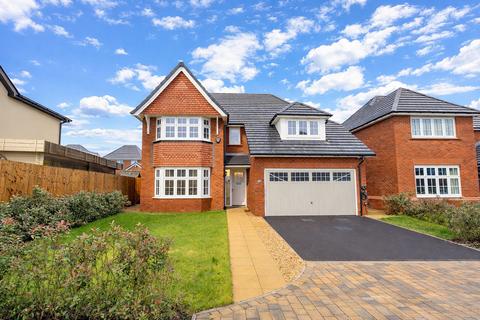 5 bedroom detached house for sale, Hen Chwarel Drive, Llanwern, NP18