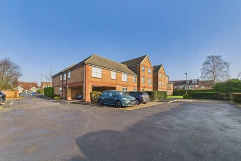 undefined, Staines Road, Feltham, Greater London, TW14