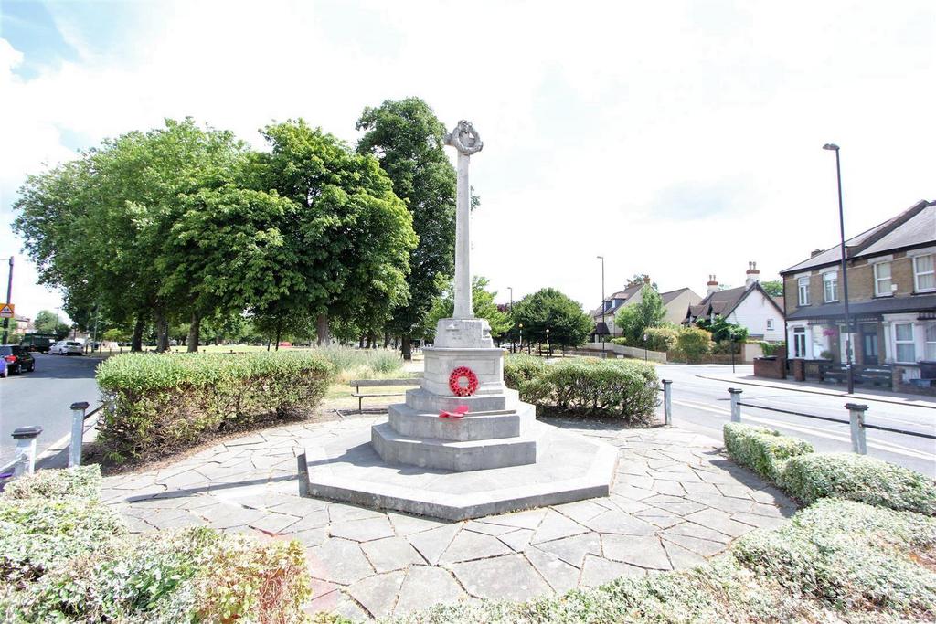 Woodside Green4.jpg