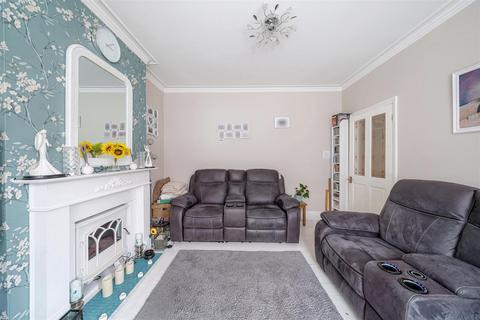 3 bedroom end of terrace house for sale, Woodside Green, London