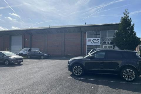 Warehouse to rent, 18 Barrs Fold Rd Bolton BL5 3XP