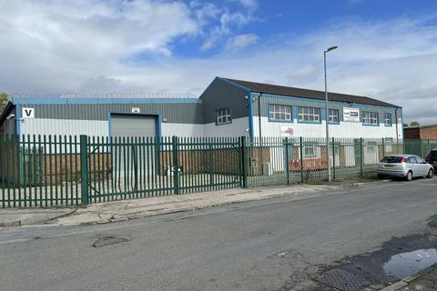 Warehouse to rent, Highfield St Manchester M38 9ST