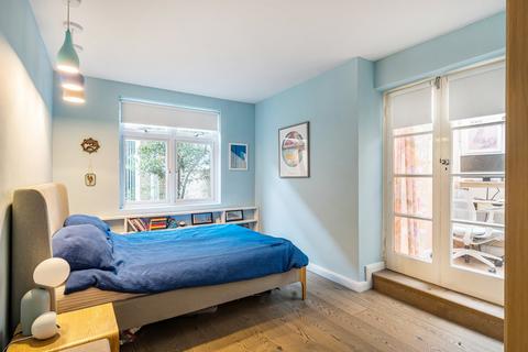 3 bedroom flat for sale, Kingsley Road, London, NW6