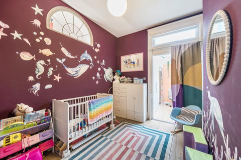 3 bedroom flat for sale, Kingsley Road, London, NW6