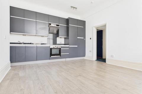 1 bedroom flat to rent, First Avenue, Hove