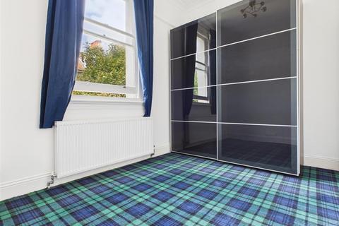 1 bedroom flat to rent, First Avenue, Hove