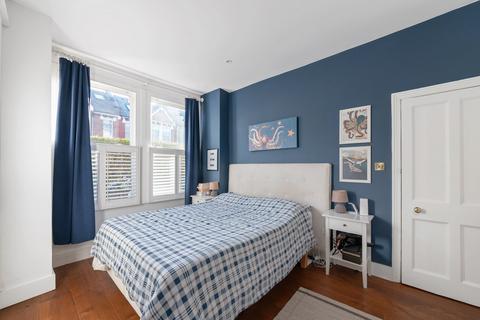 2 bedroom apartment for sale, Ormiston Grove, London W12