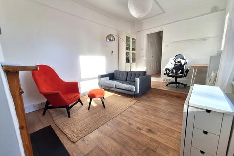 2 bedroom ground floor flat for sale, Southampton