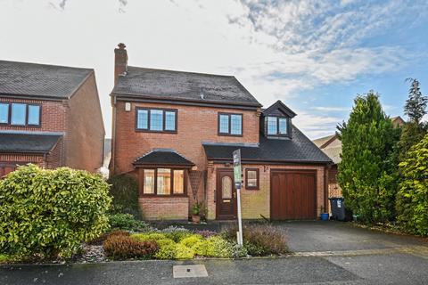 4 bedroom detached house for sale, Cavendish Drive, Ashbourne, DE6