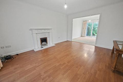 4 bedroom detached house for sale, Cavendish Drive, Ashbourne, DE6