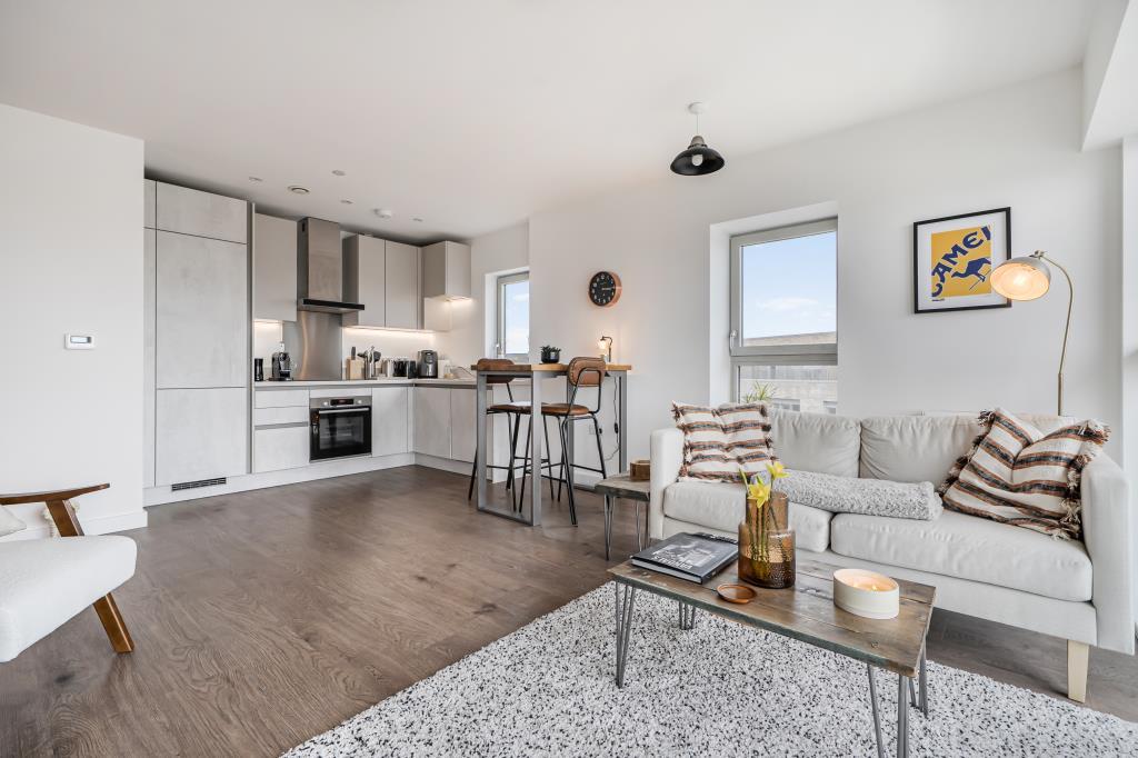 Kitchen / Reception