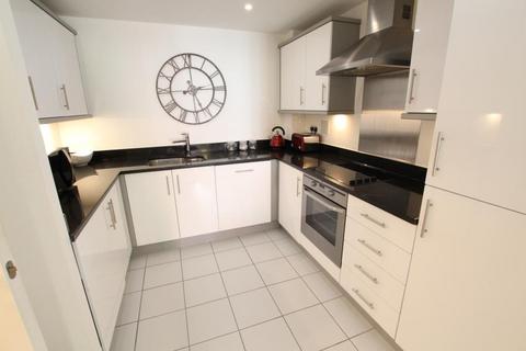 2 bedroom flat to rent, 58 Sandy Lane, Woking GU22