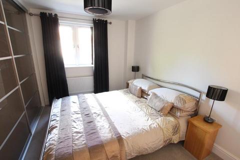 2 bedroom flat to rent, 58 Sandy Lane, Woking GU22