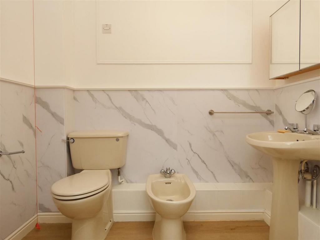 Ensuite