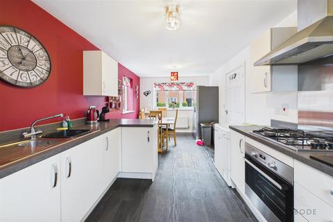 undefined, Upton Drive, Burton-On-Trent DE14