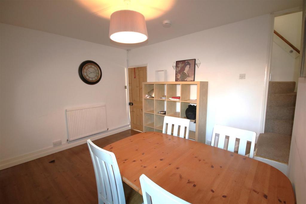 Dining Room c.JPG