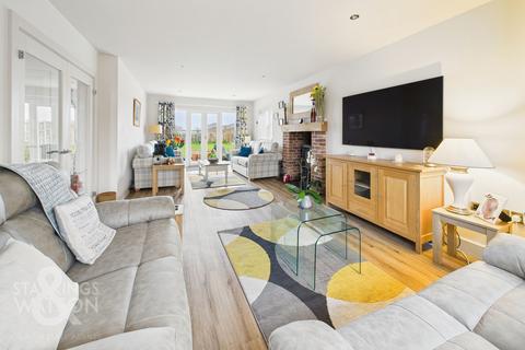 3 bedroom detached bungalow for sale, Church Road, Great Plumstead, Norwich