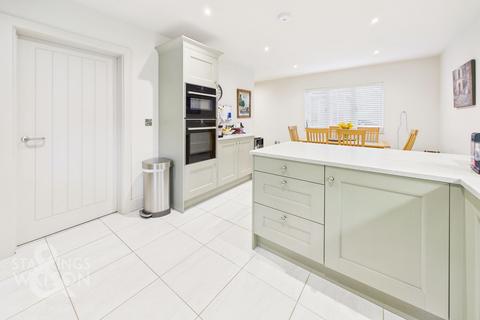 3 bedroom detached bungalow for sale, Church Road, Great Plumstead, Norwich