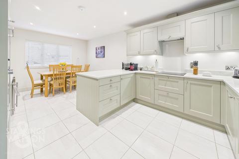 3 bedroom detached bungalow for sale, Church Road, Great Plumstead, Norwich