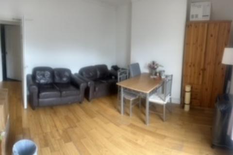2 bedroom flat to rent, Woodville Road, Cardiff CF24