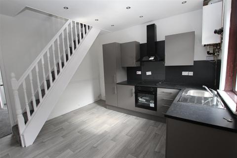 2 bedroom terraced house to rent, Hawksley Street, Bolton BL6