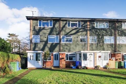 2 bedroom maisonette for sale, Winchester Street,  Farnborough , GU14