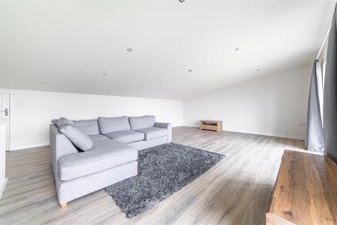 2 bedroom apartment for sale, Elmwood Park Court, Great Park, NE13