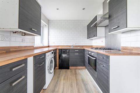 2 bedroom apartment for sale, Elmwood Park Court, Great Park, NE13