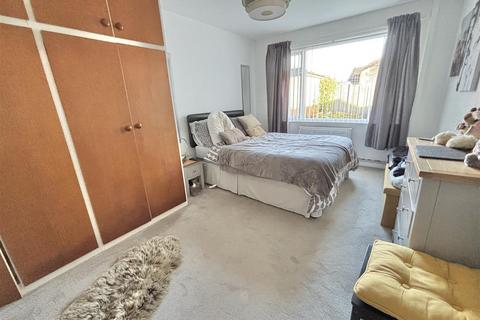 2 bedroom detached bungalow for sale, Beacon Park Road, Poole BH16