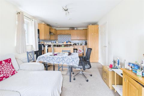 undefined, Brunel Crescent, Swindon SN2