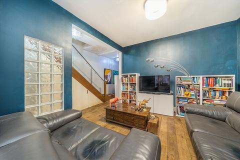 3 bedroom flat to rent, Mill Lane, London NW6